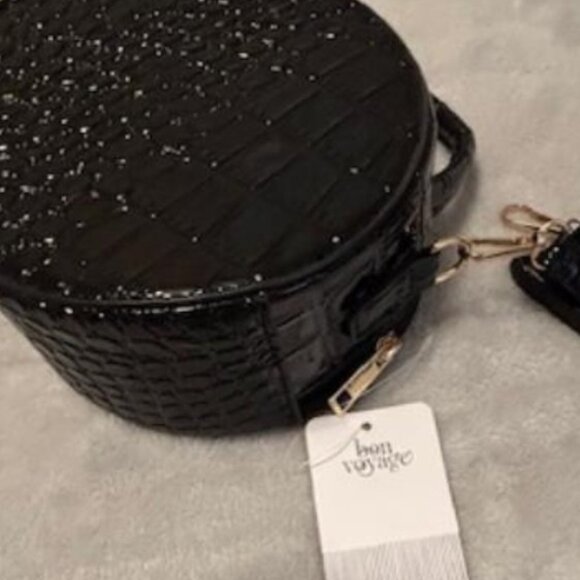 Bon Voyage Leather Reptile Small Round Cross body Bag Black NWT - Picture 8 of 8